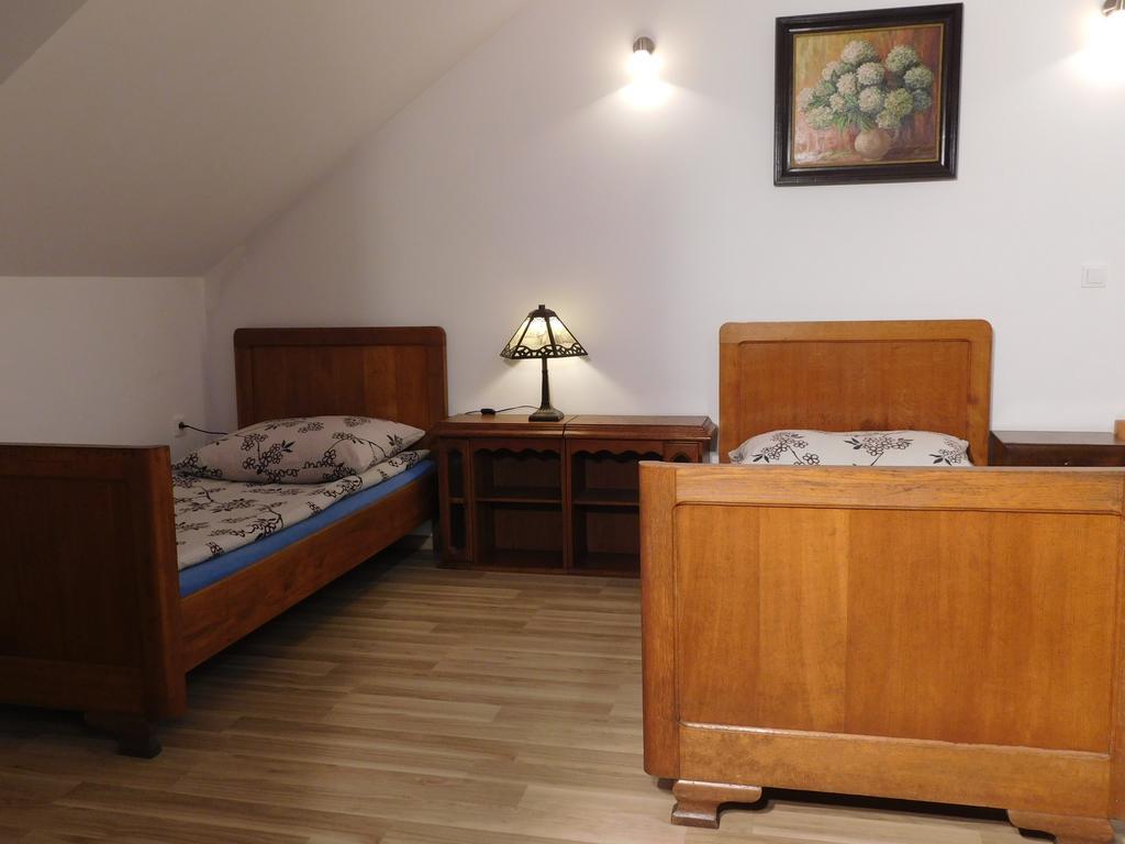 Agroturystyka Pod Czarna Sosna Bialy Lug Kültér fotó